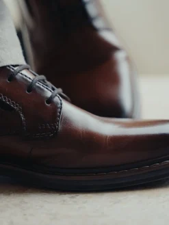 Leder Business Schnürer cognac